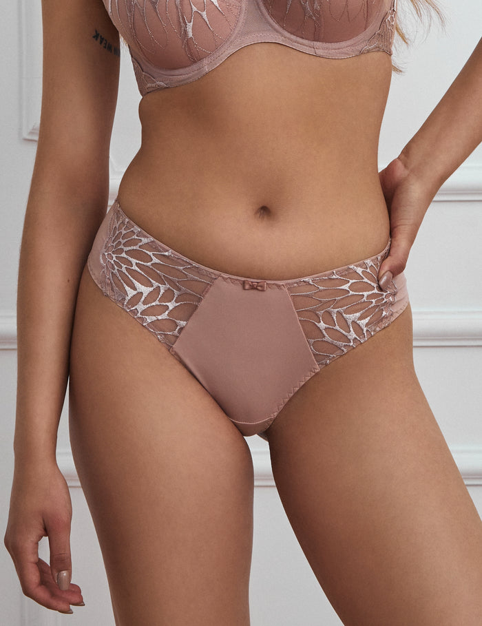 Sara string / mocca