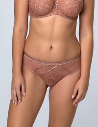 Chiara mocca Braziliaanse slip

Braziliaanse slip, brazilian slip, dames slip, damesondergoed, luxe brazilian slip, comfortabele brazilian slip, fijne pasvorm, elastische slip met luxe afwerking, zachte onderbroek, sexy ondergoed, katoen kruisje, kant details, dames slip met optimale bewegingsvrijheid, brazilian slip voor dames in de maat S, M, L, XL, 2XL, 3XL, online kopen, Beata lingerie, vrouwelijke brazilian slip, Europese merken, exclusieve lingerie, luxe lingerie, uniek, stijlvol, tijdloos, mocca
