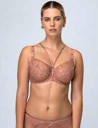 Chiara mocca Soft bh

Soft bh, zachte bh, zonder vulling, lichte bh, niet voorgevormde cups, beugel bh, niet gevulde bh, natuurlijk silhouet, zachte ondersteuning, comfortabele pasvorm, luxe lingerie, exclusieve lingerie, Europese merken, online soft bh kopen, kanten bh, grote cupmaten, Beata lingerie, uniek, stijlvol, tijdloos, mocca
