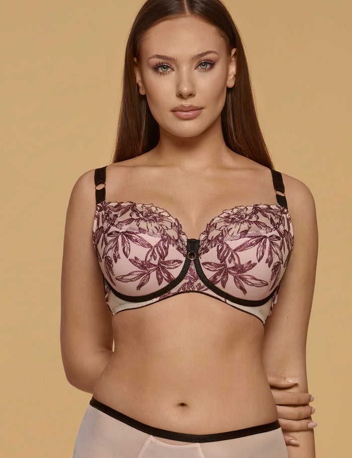 Avril K24 Semi-soft bh

Semi-soft bh, deels voorgevormde cups, online kopen, ondercup licht verstevigd, half verstevigd onderste deel, subtiele ondersteuning, beugel, modellerend effect , mix van comfort en ondersteuning, exclusieve lingerie, luxe lingerie, kanten bh, goede pasvorm, grote cupmaten, Beata lingerie, Europese merken, uniek, stijlvol, tijdloos, roze
