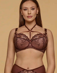 Choco K24 Semi-soft bh

Semi-soft bh, deels voorgevormde cups, online kopen, ondercup licht verstevigd, half verstevigd onderste deel, subtiele ondersteuning, beugel, modellerend effect , mix van comfort en ondersteuning, exclusieve lingerie, luxe lingerie, kanten bh, goede pasvorm, grote cupmaten, Beata lingerie, Europese merken, uniek, stijlvol, tijdloos, bruin

