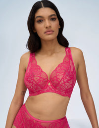 Euphoric Soft bralette

Soft bralette, zachte bh, zonder vulling, lichte bh, niet voorgevormde cups, beugel bh, niet gevulde bh, natuurlijk silhouet, zachte ondersteuning, comfortabele pasvorm, luxe lingerie, exclusieve lingerie, Europese merken, online soft bh kopen, kanten bh, grote cupmaten, Beata lingerie, uniek, stijlvol, tijdloos, roze
