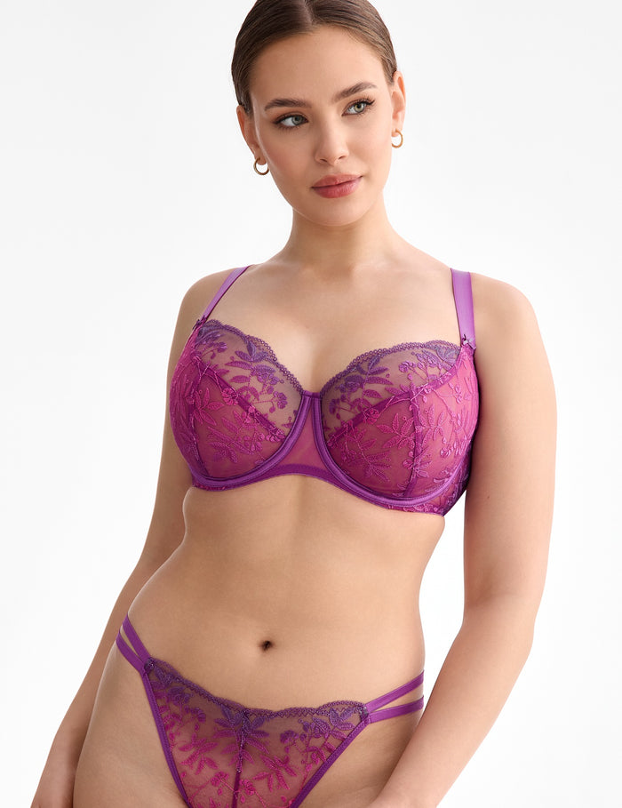 Fiora B161 Soft bh

Soft bh, zachte bh, zonder vulling, lichte bh, niet voorgevormde cups, beugel bh, niet gevulde bh, natuurlijk silhouet, zachte ondersteuning, comfortabele pasvorm, luxe lingerie, exclusieve lingerie, Europese merken, online soft bh kopen, kanten bh, grote cupmaten, Beata lingerie, uniek, stijlvol, tijdloos, fuchsia
