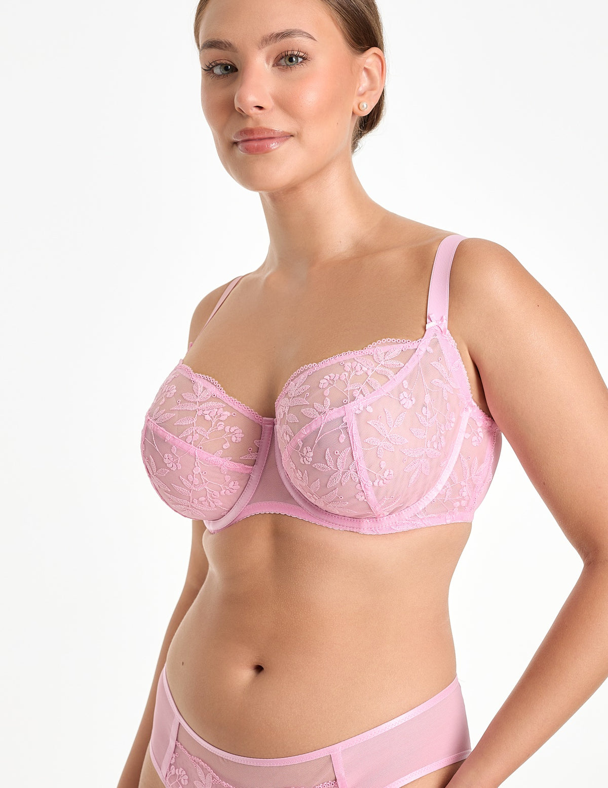 Fiora B171 Soft bh
Soft bh, zachte bh, zonder vulling, lichte bh, niet voorgevormde cups, beugel bh, niet gevulde bh, natuurlijk silhouet, zachte ondersteuning, comfortabele pasvorm, luxe lingerie, exclusieve lingerie, Europese merken, online soft bh kopen, kanten bh, grote cupmaten, Beata lingerie, uniek, stijlvol, tijdloos, roze
