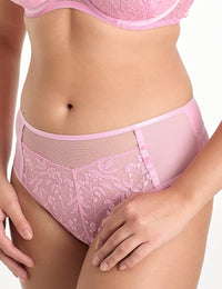 Fiora C125 Hoge slip
Hoge slip, hoge tailleslip, grote maten, corrigerende slip, dames slip, damesondergoed, fijne pasvorm, katoen kruisje, kant details, online kopen, vrouwelijke slip, Europese merken, elastische slip met luxe afwerking, zachte ondersteuning, elegante afwerking, Beata lingerie, luxe lingerie online, uniek, stijlvol, tijdloos, roze
