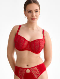 Harper B136 Soft balconette

Soft balconette, zachte cups, soft balconette online verkopen, afneembare bandjes, strapless, lichte beugel bh, cups voor natuurlijke vorm, cups zonder vulling, elegante bh kopen, sexy soft balconette met beugel, kanten balconette, subtiele decolleté, Beata lingerie, exclusieve lingerie, luxe lingerie, Europese merken, luchtige bh, comfortabel, grote cupmaten, stijlvol, uniek, tijdloos, rood
