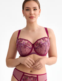 Karmela B171 Soft bh

Soft bh, zachte bh, zonder vulling, lichte bh, niet voorgevormde cups, beugel bh, niet gevulde bh, natuurlijk silhouet, zachte ondersteuning, comfortabele pasvorm, luxe lingerie, exclusieve lingerie, Europese merken, online soft bh kopen, kanten bh, grote cupmaten, Beata lingerie, uniek, stijlvol, tijdloos, paars
