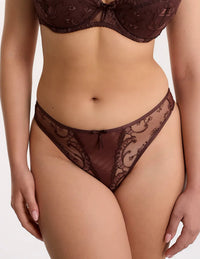 Kira bruin String

String, dames string, damesondergoed, luxe string, comfortabele string, fijne pasvorm, elastische string met luxe afwerking, zachte onderbroek, sexy ondergoed, katoen kruisje, kant details, dames string met optimale bewegingsvrijheid, string voor dames in de maat S, M, L, XL, 2XL, 3XL, online kopen, Beata lingerie, vrouwelijke string, Europese merken, exclusieve lingerie, luxe lingerie, uniek, stijlvol, tijdloos, bruin
