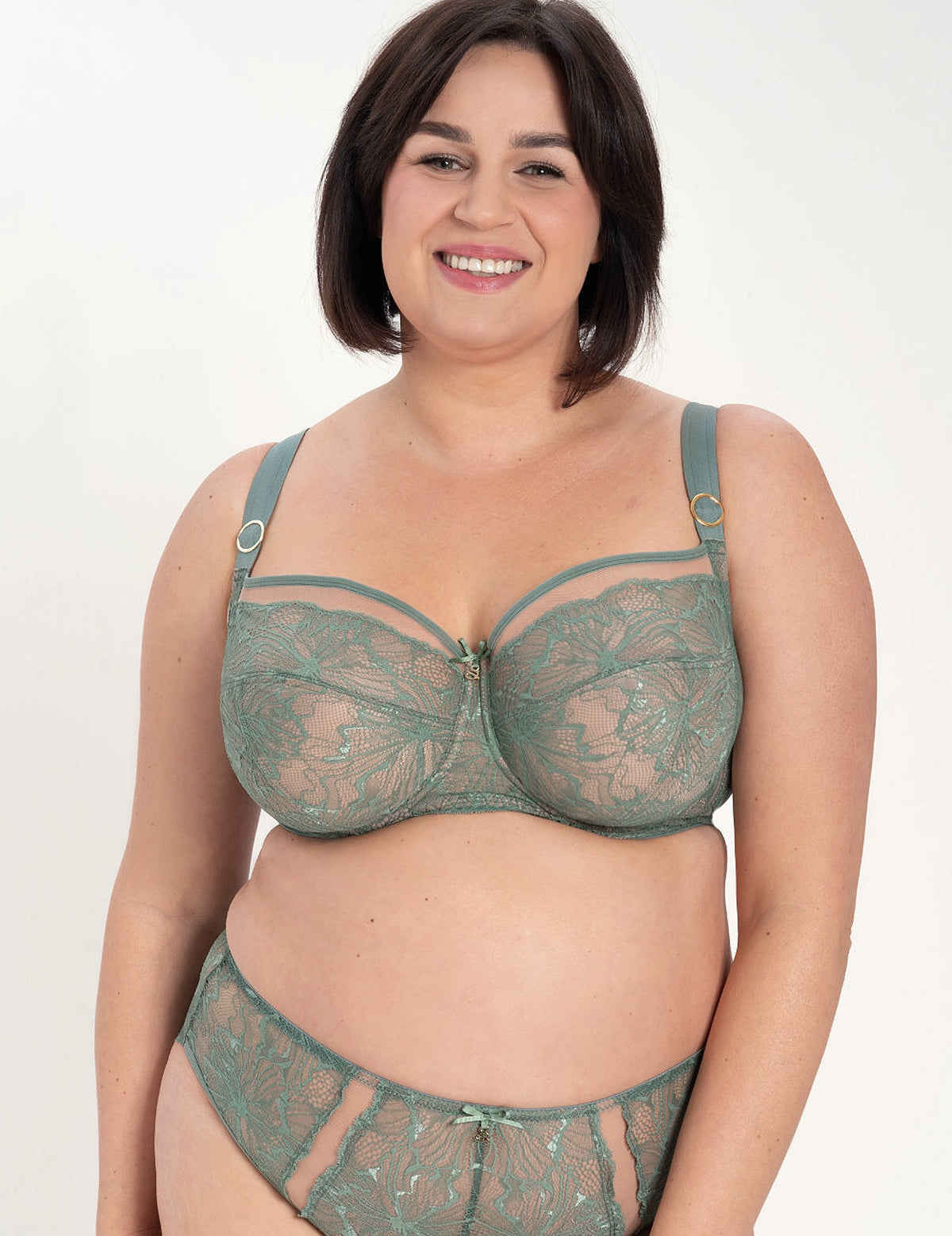 Mila A911 Big Soft bh

Soft bh, big soft bh, zachte bh, zonder vulling, lichte bh, niet voorgevormde cups, beugel bh, niet gevulde bh, natuurlijk silhouet, zachte ondersteuning, comfortabele pasvorm, luxe lingerie, exclusieve lingerie, Europese merken, online soft bh kopen, kanten bh, grote cupmaten, Beata lingerie, uniek, stijlvol, tijdloos, groen
