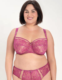 Mila A911 Big Soft bh

Soft bh, zachte bh, zonder vulling, lichte bh, niet voorgevormde cups, beugel bh, niet gevulde bh, natuurlijk silhouet, zachte ondersteuning, comfortabele pasvorm, luxe lingerie, exclusieve lingerie, Europese merken, online soft bh kopen, kanten bh, grote cupmaten, Beata lingerie, uniek, stijlvol, tijdloos, roze
