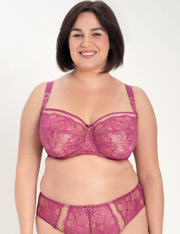 Mila A911 Big Soft bh

Soft bh, zachte bh, zonder vulling, lichte bh, niet voorgevormde cups, beugel bh, niet gevulde bh, natuurlijk silhouet, zachte ondersteuning, comfortabele pasvorm, luxe lingerie, exclusieve lingerie, Europese merken, online soft bh kopen, kanten bh, grote cupmaten, Beata lingerie, uniek, stijlvol, tijdloos, roze
