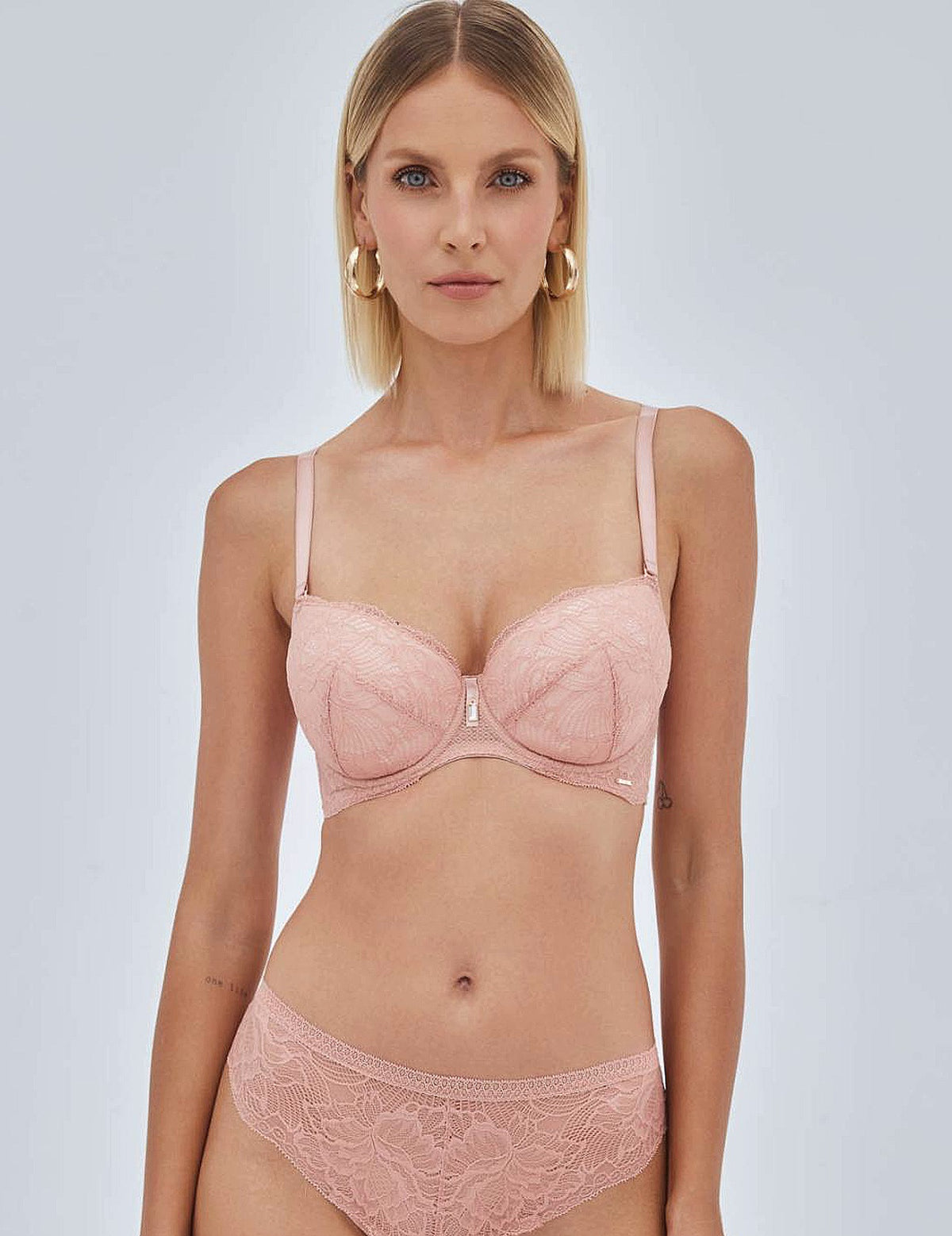 Nude Roze push-up bh 01