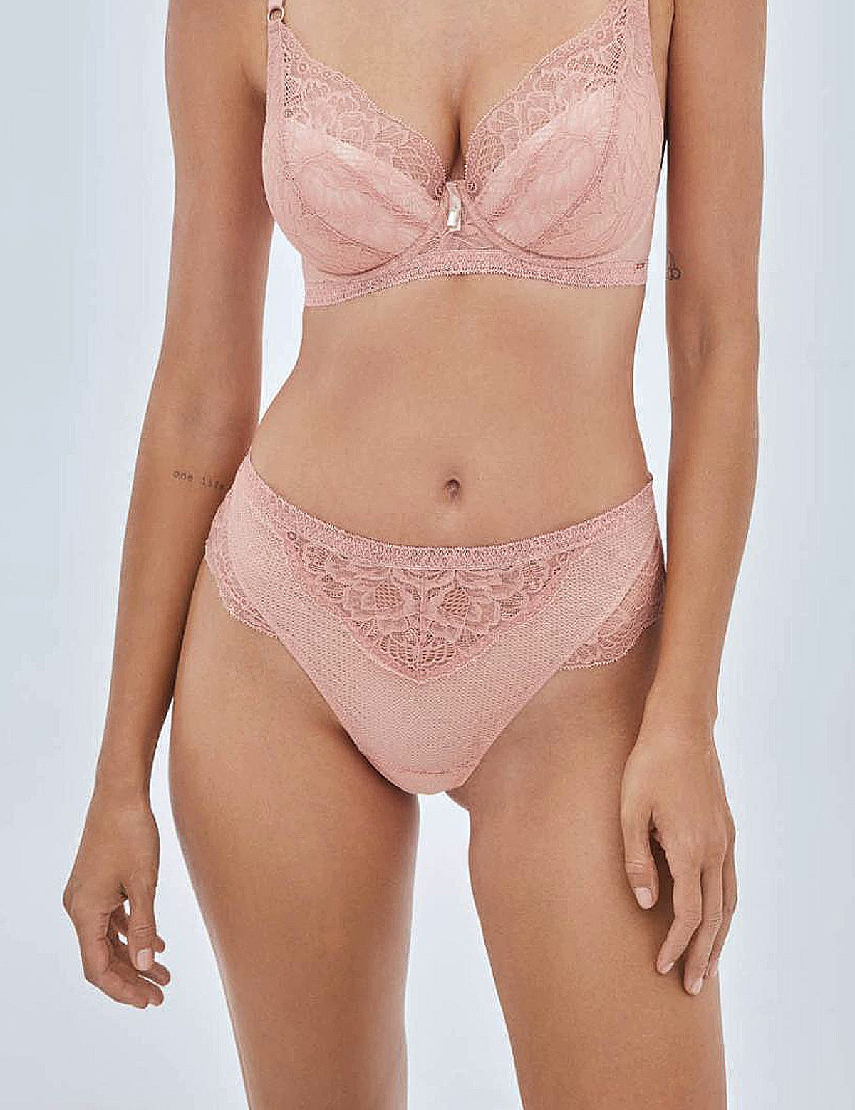 Nude Roze hoge string