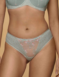 Pistacia Tanga slip
Tanga slip, dames tanga slip, damesondergoed, luxe tanga slip, comfortabele tanga slip, fijne pasvorm, elastische tanga slip met luxe afwerking, zachte onderbroek, sexy ondergoed, katoen kruisje, kant details, dames slip met optimale bewegingsvrijheid, slip voor dames in de maat S, M, L, XL, 2XL, 3XL, online kopen, Beata lingerie, vrouwelijke tanga slip, Europese merken, exclusieve lingerie, luxe lingerie, uniek, stijlvol, tijdloos, groen