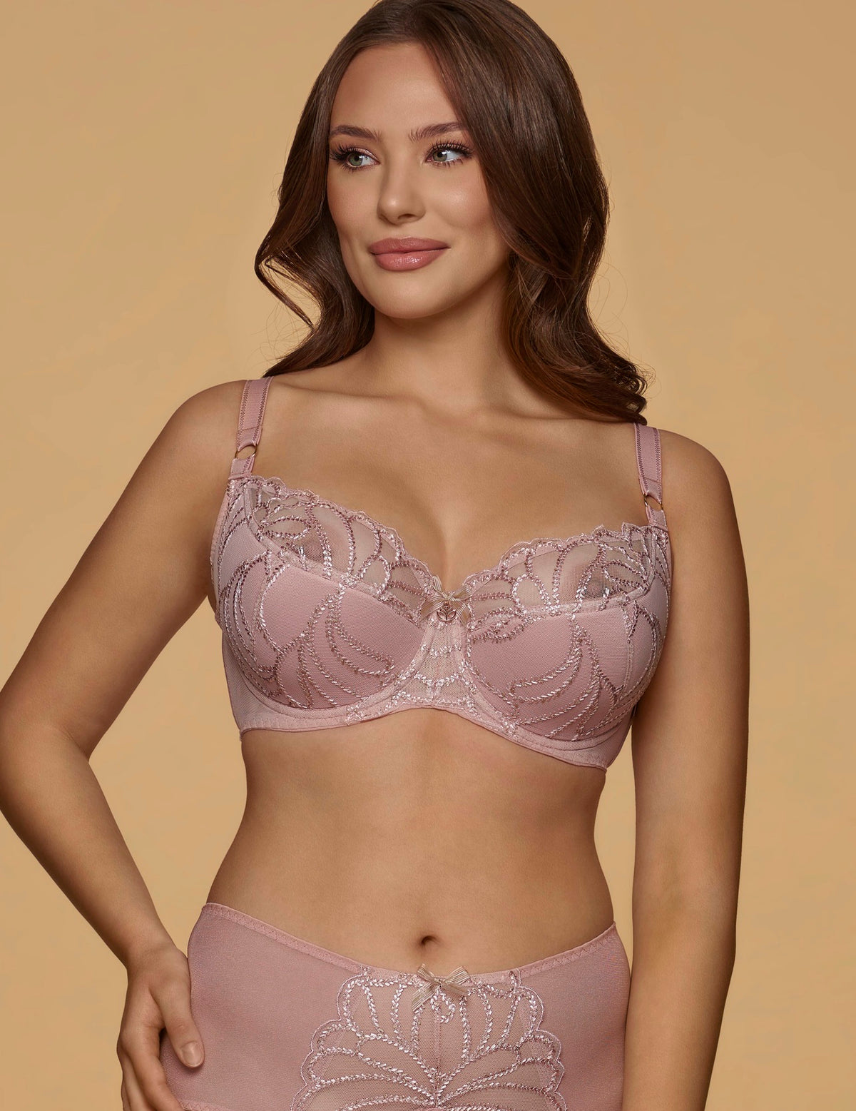 Quinn Semi-soft bh K24
Semi-soft bh, deels voorgevormde cups, online kopen, ondercup licht verstevigd, half verstevigd onderste deel, subtiele ondersteuning, beugel, modellerend effect , mix van comfort en ondersteuning, exclusieve lingerie, luxe lingerie, kanten bh, goede pasvorm, grote cupmaten, Beata lingerie, Europese merken, uniek, stijlvol, tijdloos, roze
