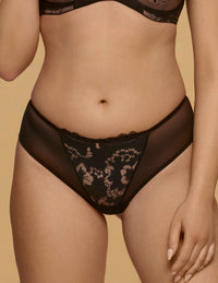 Winter Tanga slip

Tanga slip, dames tanga slip, damesondergoed, luxe tanga slip, comfortabele tanga slip, fijne pasvorm, elastische tanga slip met luxe afwerking, zachte onderbroek, sexy ondergoed, katoen kruisje, kant details, dames slip met optimale bewegingsvrijheid, slip voor dames in de maat S, M, L, XL, 2XL, 3XL, online kopen, Beata lingerie, vrouwelijke tanga slip, Europese merken, exclusieve lingerie, luxe lingerie, uniek, stijlvol, tijdloos, zwart
